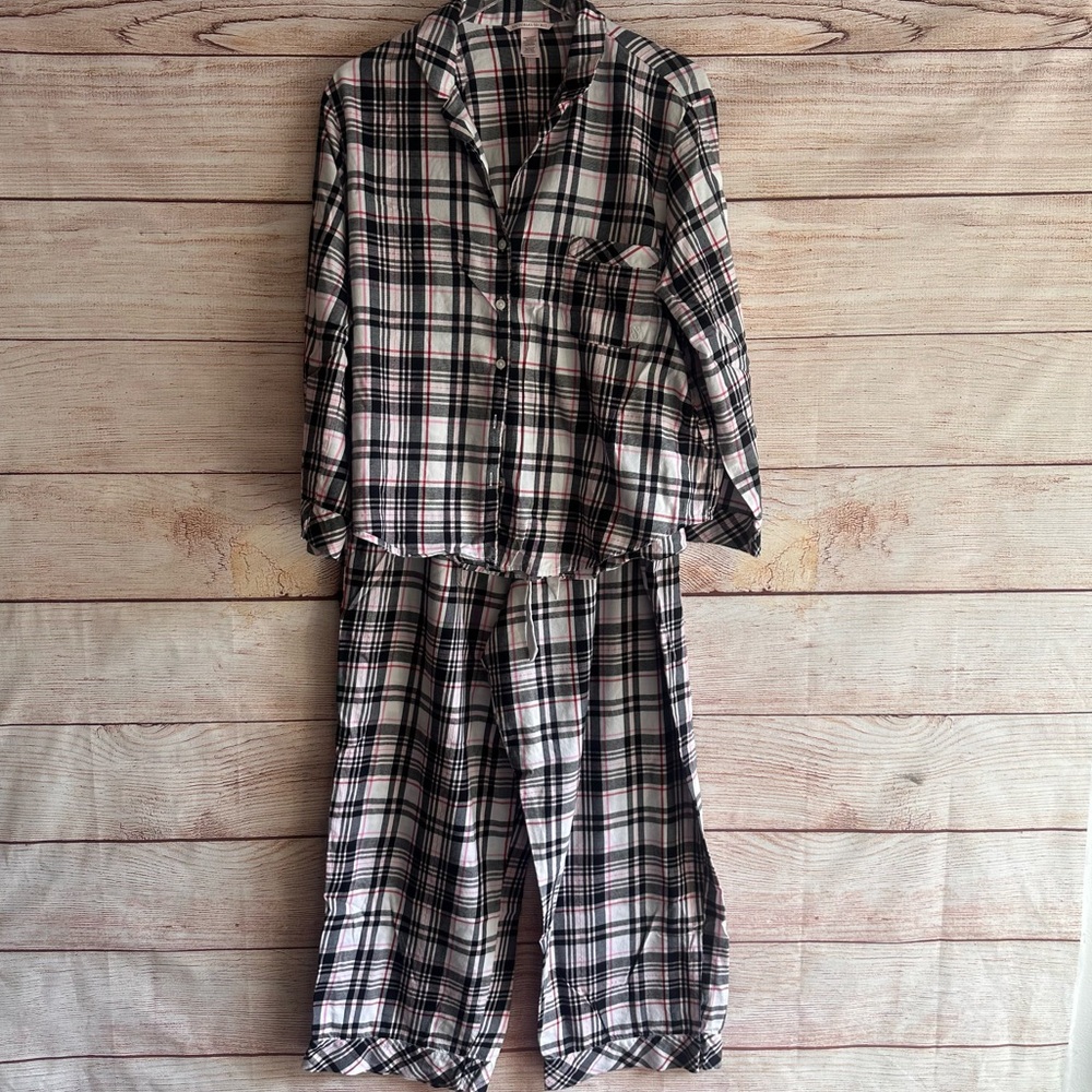 Victoria's Secret Black and White Plaid Pajama Set